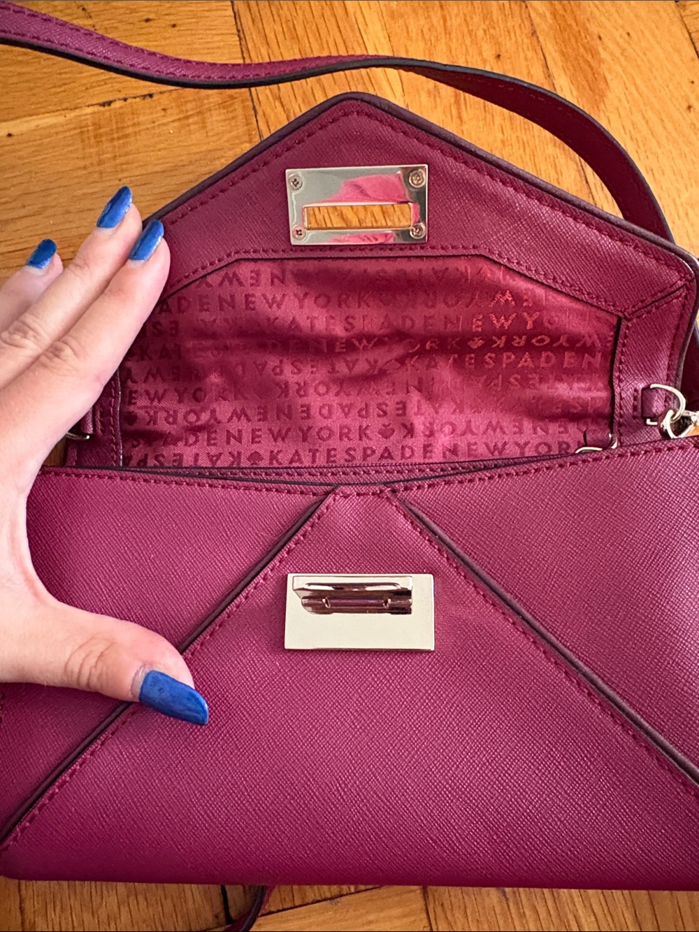 kate spade Two-Tone Plum and Magenta Envelope Crossbody - Picture 4 of 5